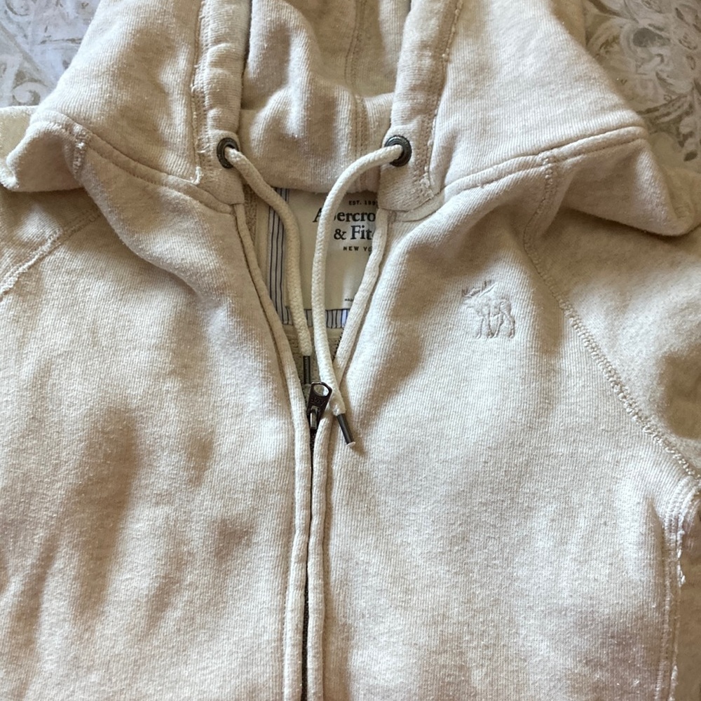 Women’s Abercrombie Zip-up Hoodie